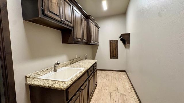 1314 Glenwood Drive, Tuttle, OK 73089