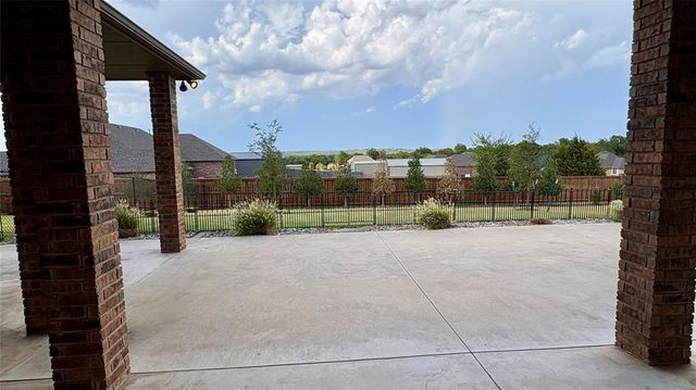 1314 Glenwood Drive, Tuttle, OK 73089