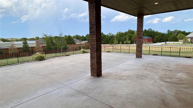 1314 Glenwood Drive, Tuttle, OK 73089