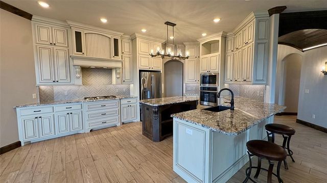 1314 Glenwood Drive, Tuttle, OK 73089