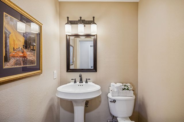 6 Hickory Hill Street, Lucas, TX 75002