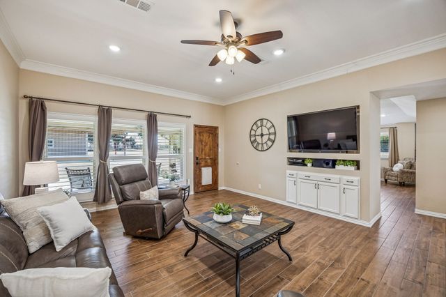 6 Hickory Hill Street, Lucas, TX 75002