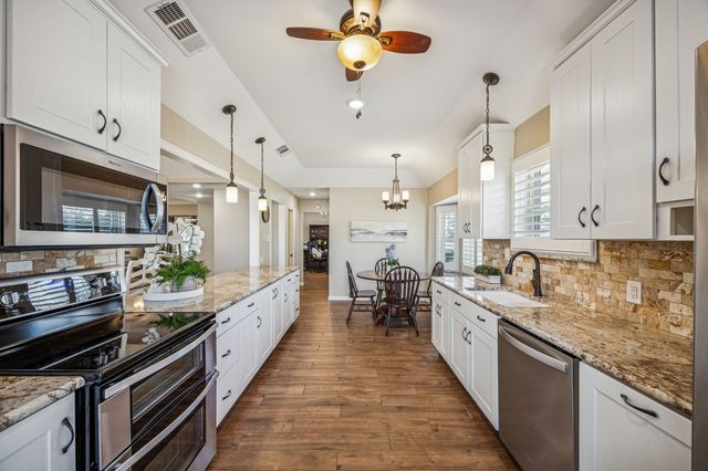 6 Hickory Hill Street, Lucas, TX 75002