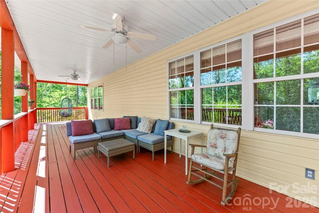 64 Wyoming Road, Asheville, NC 28803