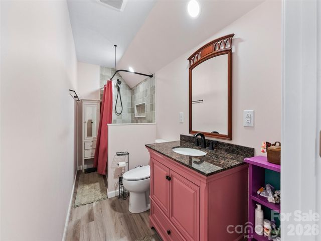 64 Wyoming Road, Asheville, NC 28803