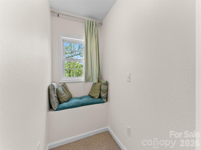 64 Wyoming Road, Asheville, NC 28803