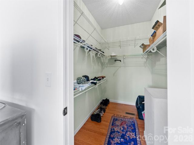 64 Wyoming Road, Asheville, NC 28803