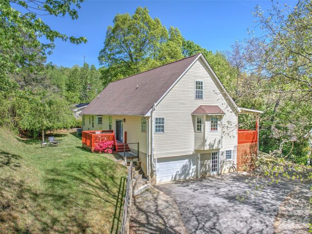 64 Wyoming Road, Asheville, NC 28803