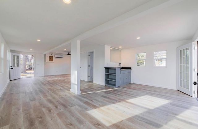 613 Highland DR, Marble Falls, TX 78654
