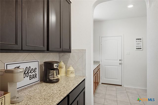 420 Conestoga Drive, Kyle, TX 78640