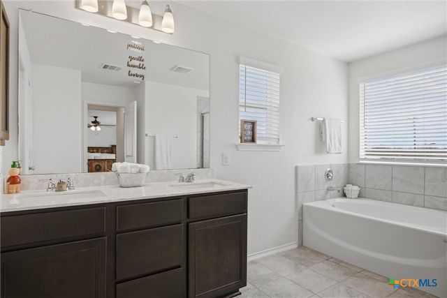 420 Conestoga Drive, Kyle, TX 78640