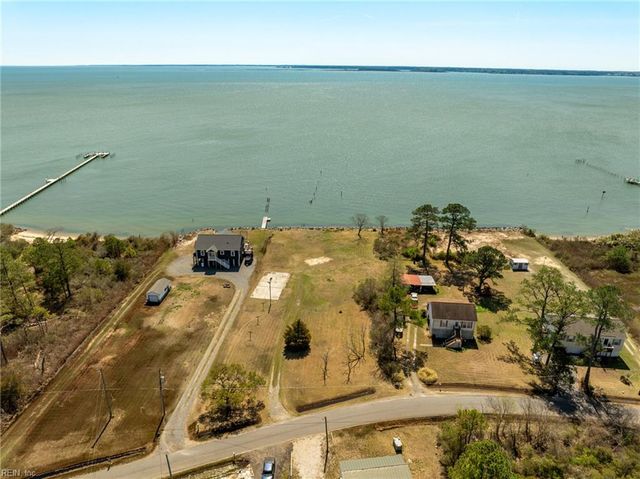 1754 Jenkins Neck RD, Hayes, VA 23072