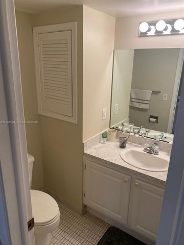 361 S Hollybrook Dr 206, Pembroke Pines, FL 33025