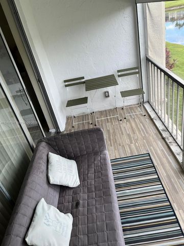 361 S Hollybrook Dr 206, Pembroke Pines, FL 33025