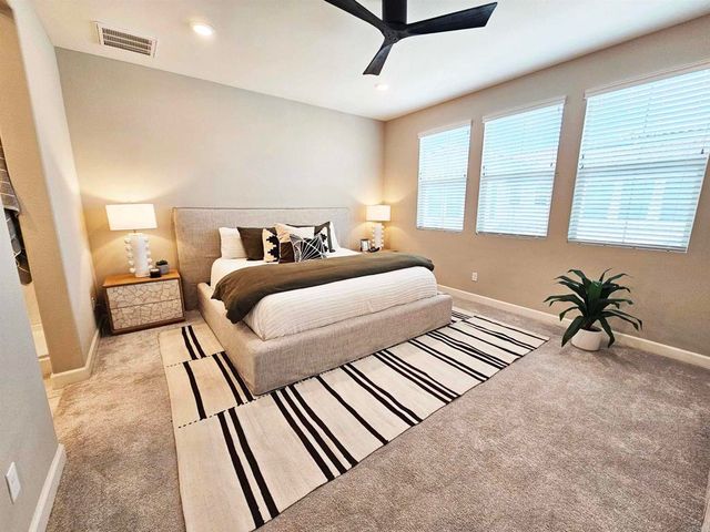 1118 Delpy View Point, Vista, CA 92084