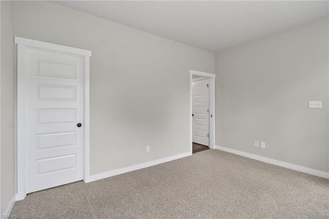 709 Renee LN, Chesapeake, VA 23322