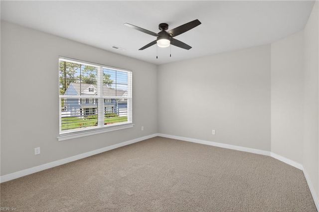 709 Renee LN, Chesapeake, VA 23322