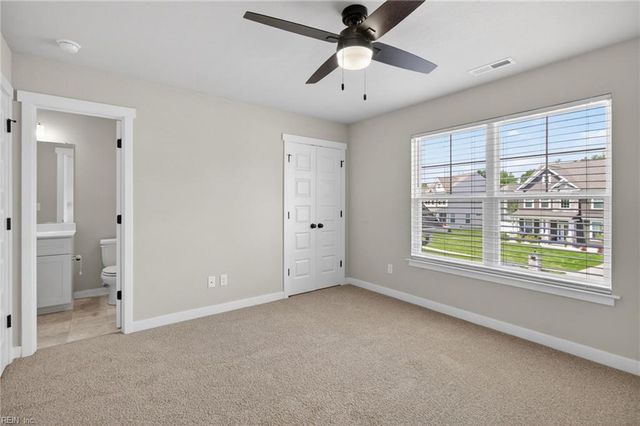 709 Renee LN, Chesapeake, VA 23322