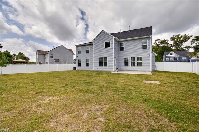 709 Renee LN, Chesapeake, VA 23322