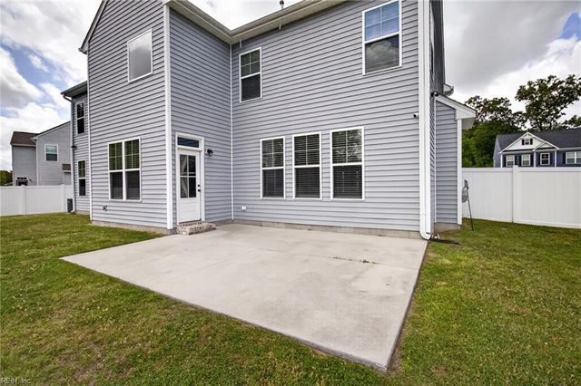 709 Renee LN, Chesapeake, VA 23322