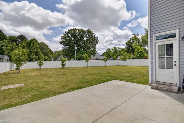 709 Renee LN, Chesapeake, VA 23322