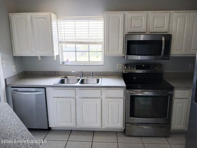 160 S Shepard Drive 15, Cocoa Beach, FL 32931