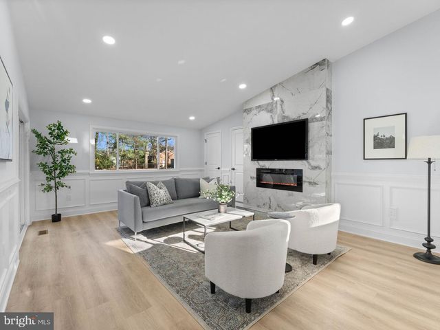 407 CHESTNUT ST, Delran, NJ 08075