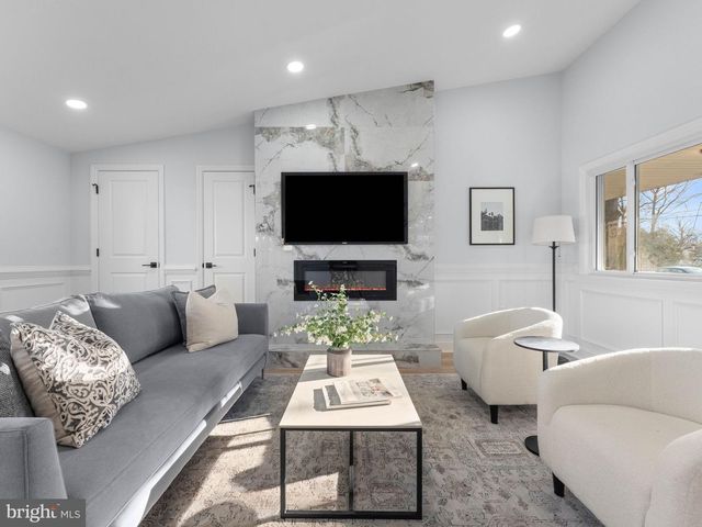 407 CHESTNUT ST, Delran, NJ 08075