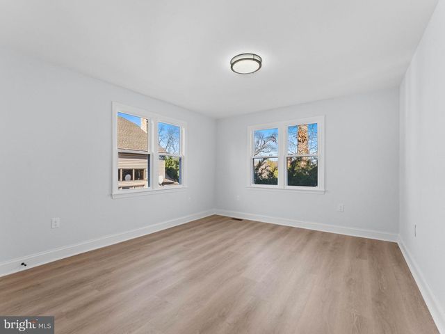 407 CHESTNUT ST, Delran, NJ 08075