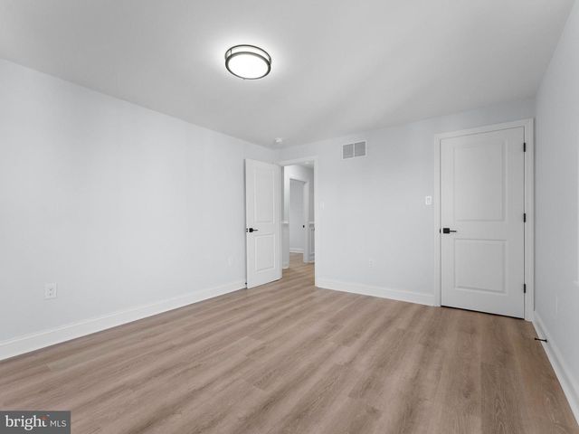 407 CHESTNUT ST, Delran, NJ 08075