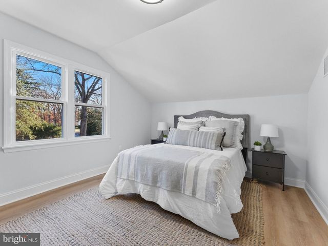 407 CHESTNUT ST, Delran, NJ 08075