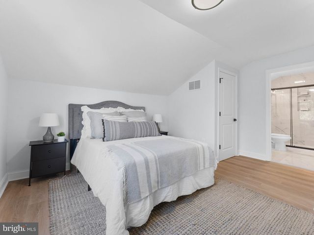 407 CHESTNUT ST, Delran, NJ 08075