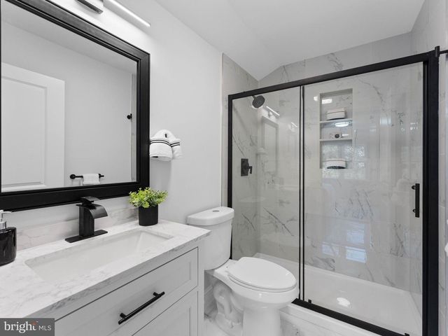 407 CHESTNUT ST, Delran, NJ 08075