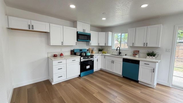 2207 Millwood Ave, Stockton, CA 95210