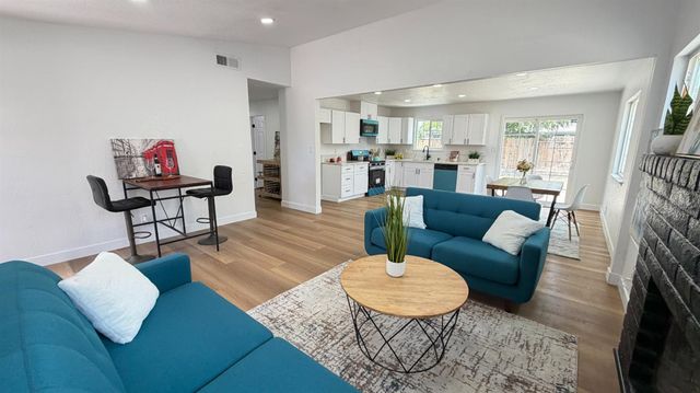 2207 Millwood Ave, Stockton, CA 95210