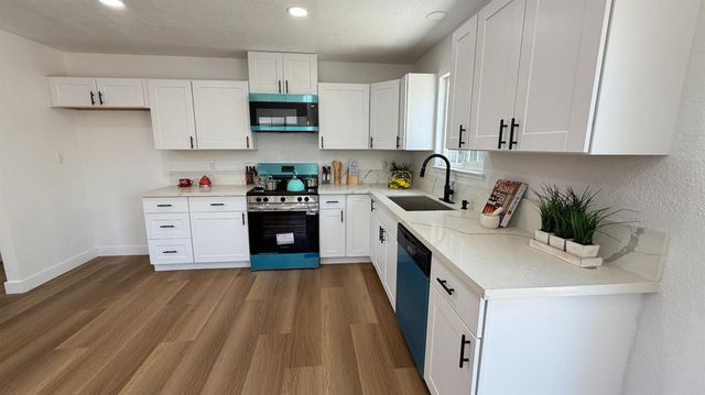 2207 Millwood Ave, Stockton, CA 95210
