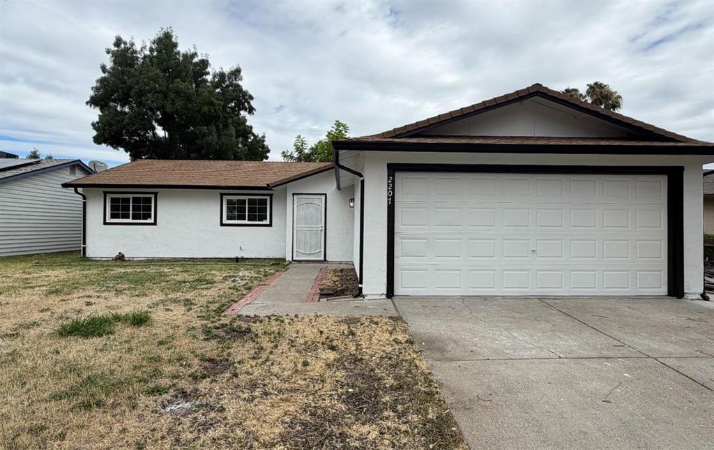 2207 Millwood Ave, Stockton, CA 95210