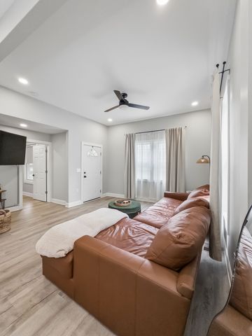 118 Nall Ave, Centerville, TN 37033