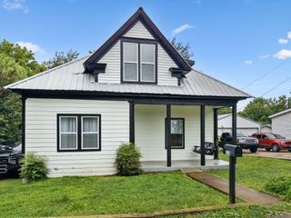 118 Nall Ave, Centerville, TN 37033