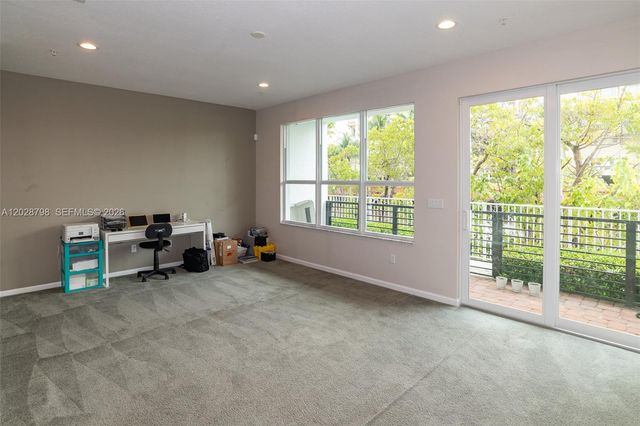 2900 NE 12th Ter 14, Oakland Park, FL 33334