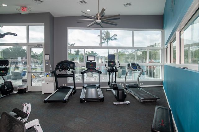 2900 NE 12th Ter 14, Oakland Park, FL 33334