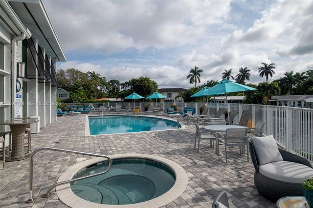2900 NE 12th Ter 14, Oakland Park, FL 33334