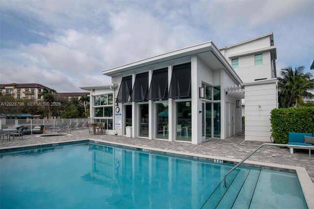 2900 NE 12th Ter 14, Oakland Park, FL 33334