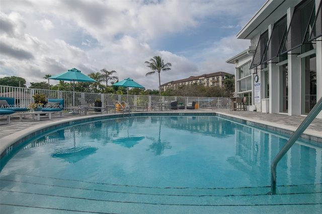 2900 NE 12th Ter 14, Oakland Park, FL 33334