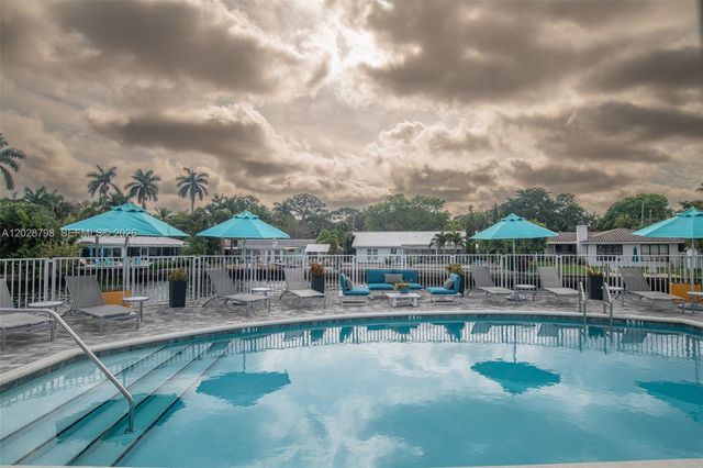 2900 NE 12th Ter 14, Oakland Park, FL 33334