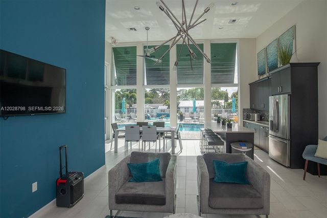 2900 NE 12th Ter 14, Oakland Park, FL 33334