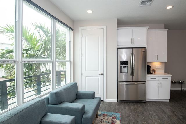 2900 NE 12th Ter 14, Oakland Park, FL 33334