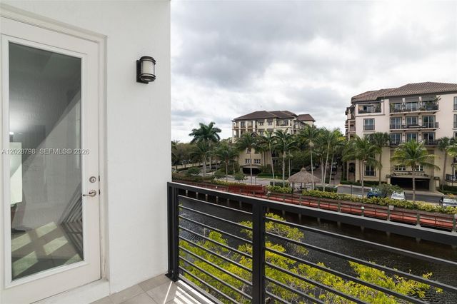 2900 NE 12th Ter 14, Oakland Park, FL 33334