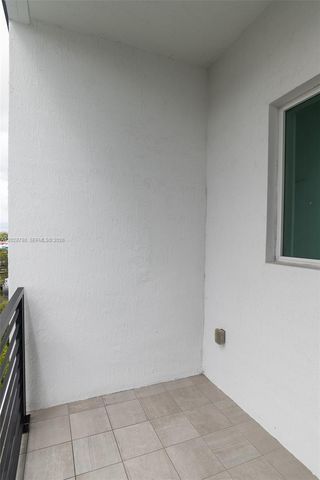 2900 NE 12th Ter 14, Oakland Park, FL 33334