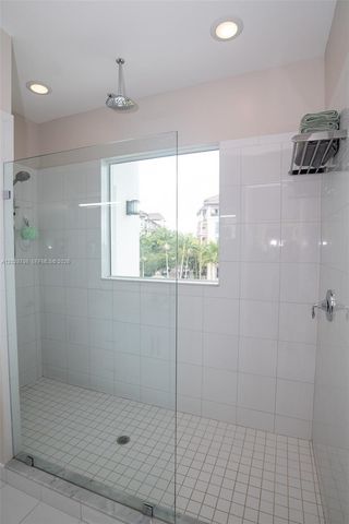 2900 NE 12th Ter 14, Oakland Park, FL 33334